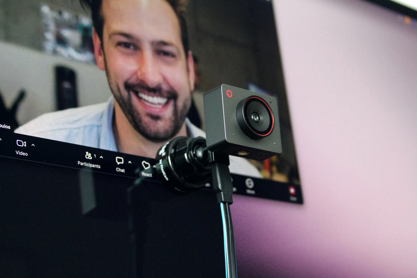 PlexiCam® Mag2 Magnetic Webcam Mount + OBSBOT Meet SE HD Webcam